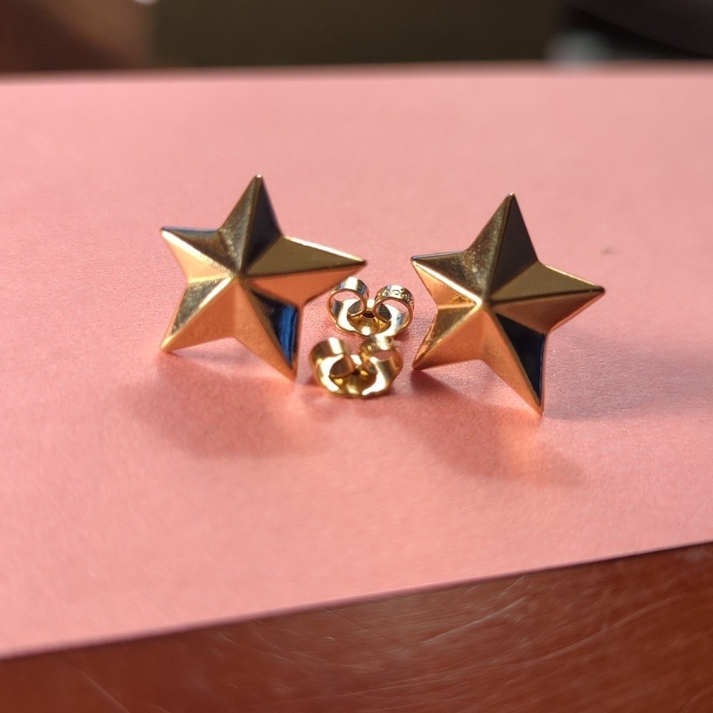 Avon Gold tone Stars vintage signed earrings post back